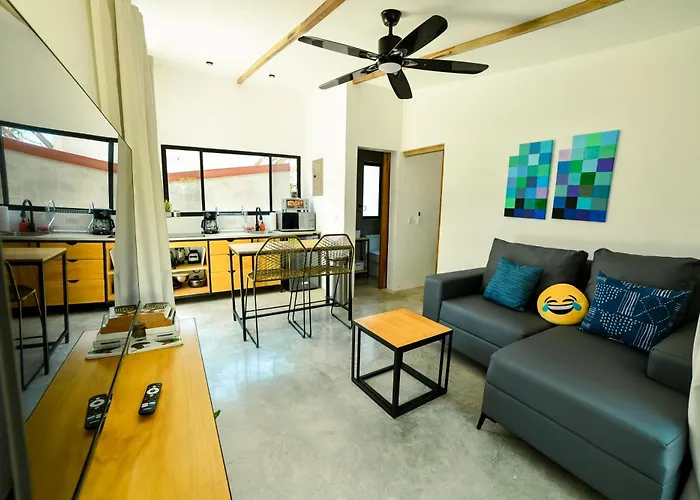 Casa La Vaca Loca * Tamarindo